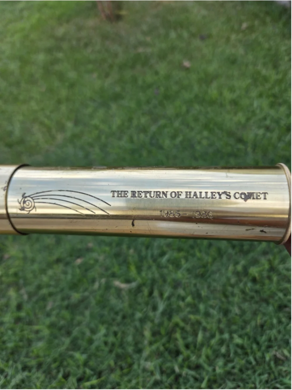 Vintage 1985-1986 Halley’s Comet Brass Telescope Spyglass 30x40mm 22